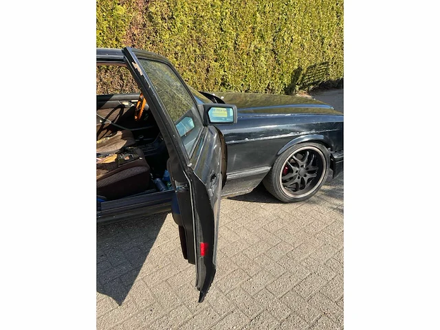 Mercedes - 1983 - 280s - 38-jrs-9 - afbeelding 2 van  40
