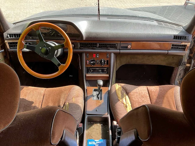 Mercedes - 1983 - 280s - 38-jrs-9 - afbeelding 7 van  38