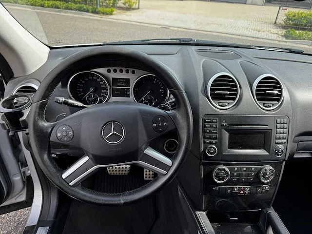 Mercedes - 2009 - ml - 320 cdi 4matic - duits - afbeelding 4 van  12