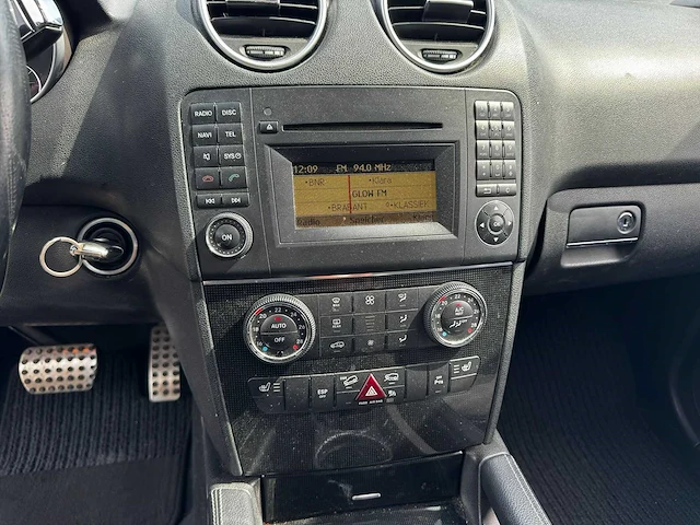 Mercedes - 2009 - ml - 320 cdi 4matic - duits - afbeelding 11 van  12