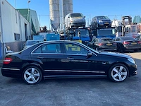 Mercedes - 2011 - e350 - personenauto - afbeelding 3 van  15
