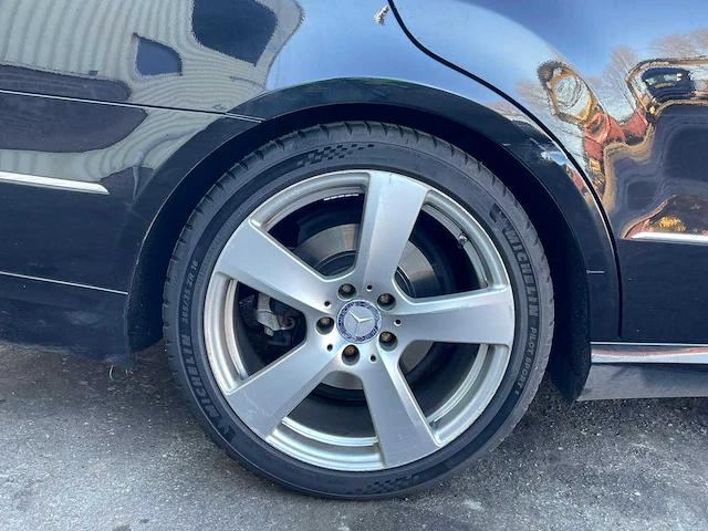 Mercedes - 2011 - e350 - personenauto - afbeelding 9 van  15