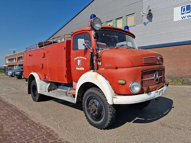 Mercedes - 322 4x4 vrachtwagen - brandweerwagen - afbeelding 2 van  16