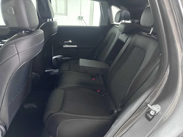Mercedes - b - 200 automaat - nl kenteken - afbeelding 9 van  23
