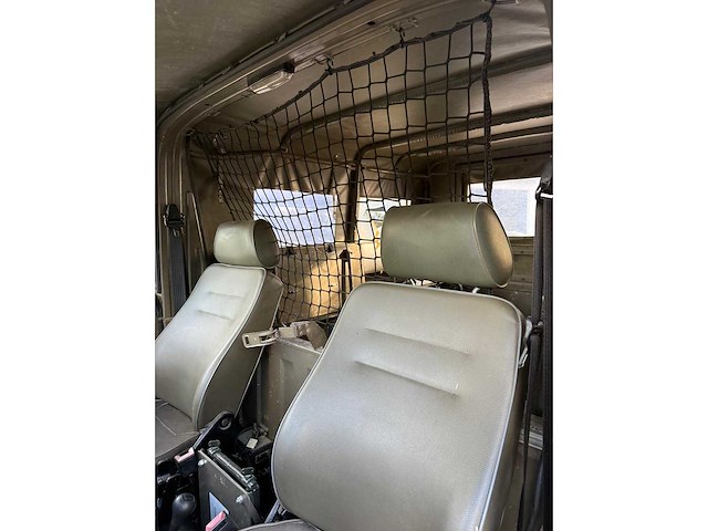 Mercedes - g-klasse - puch 300gd - personenauto - afbeelding 7 van  29