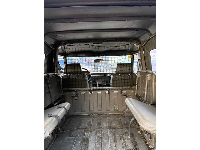 Mercedes - g-klasse - puch 300gd - personenauto - afbeelding 16 van  29