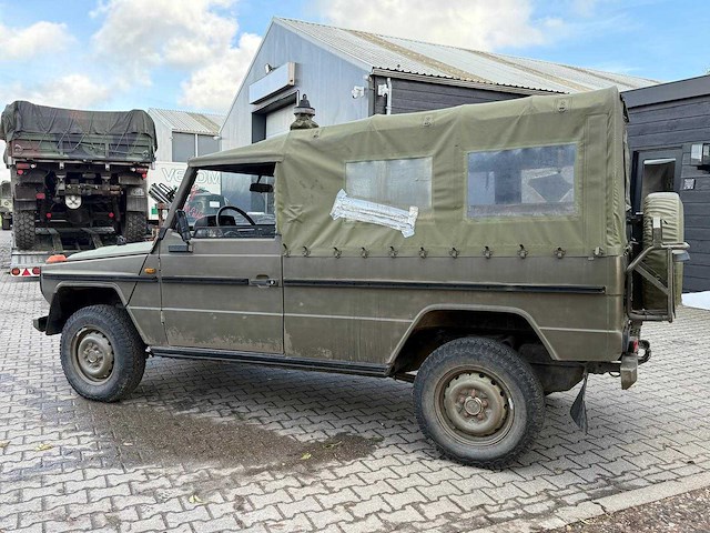 Mercedes - g-klasse - puch 300gd - personenauto - afbeelding 20 van  29