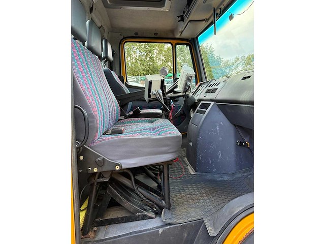 Mercedes - vario 814 4x4 - bedrijfswagen kieper - afbeelding 22 van  41