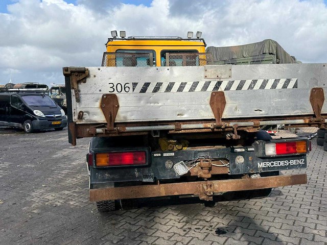 Mercedes - vario 814 4x4 - bedrijfswagen kieper - afbeelding 28 van  41