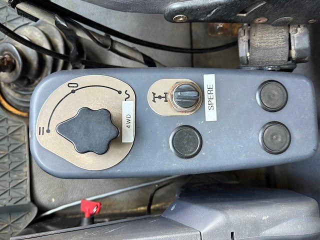 Mercedes - vario 814 4x4 - bedrijfswagen kieper - afbeelding 39 van  41