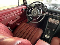 Mercedes - w114 - 250 e - oldtimer - 1968 - afbeelding 8 van  37