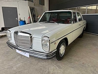 Mercedes - w114 - 250 e - oldtimer - 1968 - afbeelding 1 van  37