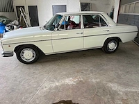 Mercedes - w114 - 250 e - oldtimer - 1968 - afbeelding 23 van  37