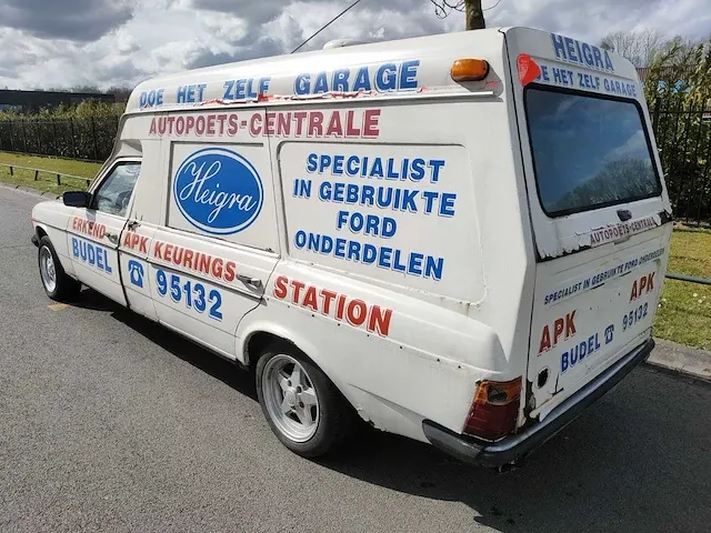 Mercedes - w123 250s - ex. ambulance-ziekenauto - 1980 - afbeelding 5 van  10