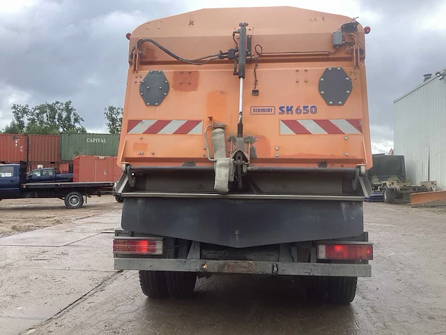 Mercedes 1518 straatveegmachine - afbeelding 10 van  13