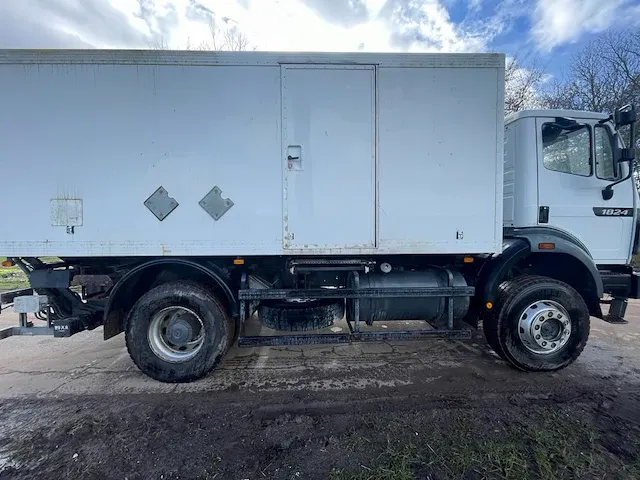 Mercedes 1824 4x4 - afbeelding 4 van  6