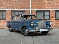 Mercedes 190d c-limousine 1963 oldtimer - afbeelding 27 van  30