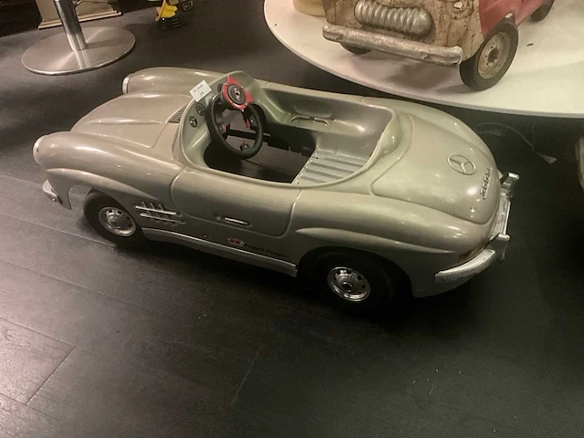 Mercedes 300sl pedalcar - afbeelding 2 van  6