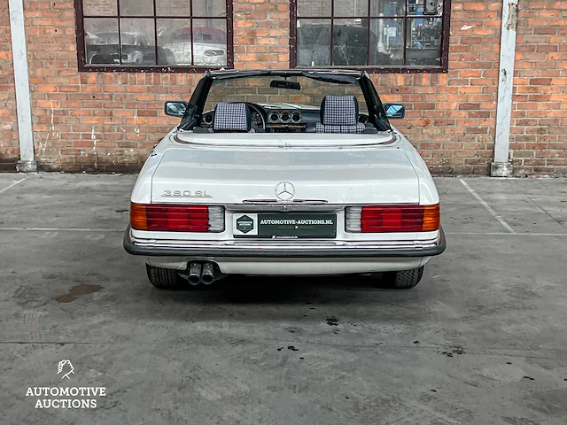 Mercedes 380 sl 3.8 v8 204pk 1983 sl-klasse youngtimer - afbeelding 30 van  59