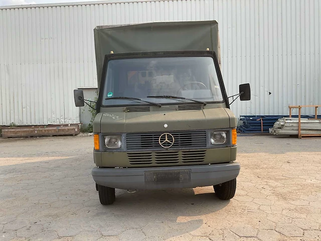 Mercedes 408d legervoertuig - afbeelding 6 van  12