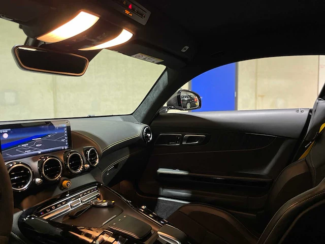 Mercedes-amg gt-r 4.0 v8 585pk 2019 carbon mercedes-benz (btw), nl-kenteken - afbeelding 20 van  45