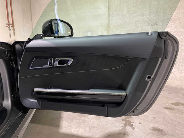 Mercedes-amg gt-r 4.0 v8 585pk 2019 carbon mercedes-benz (btw), nl-kenteken - afbeelding 40 van  45