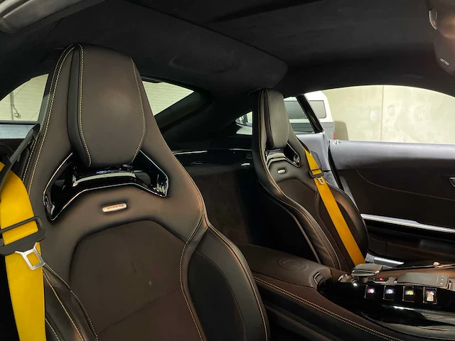 Mercedes-amg gt-r 4.0 v8 585pk 2019 carbon mercedes-benz (btw), nl-kenteken - afbeelding 42 van  45