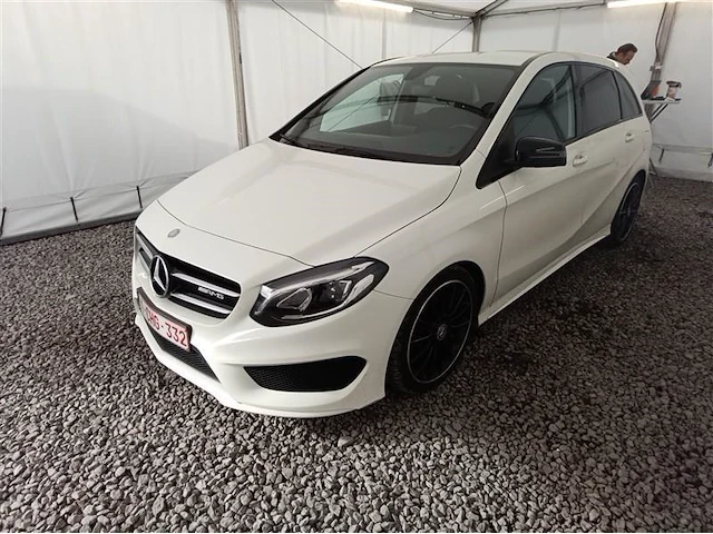 Mercedes b180, 2017 - afbeelding 1 van  31