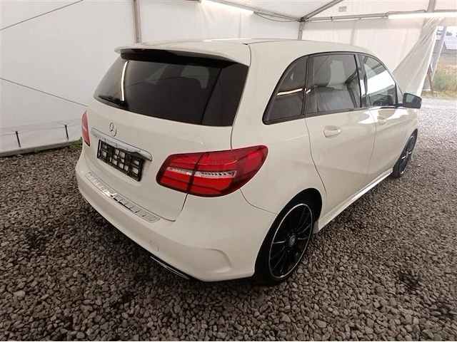 Mercedes b180, 2017 - afbeelding 23 van  31
