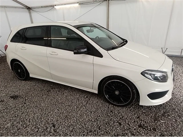 Mercedes b180, 2017 - afbeelding 26 van  31