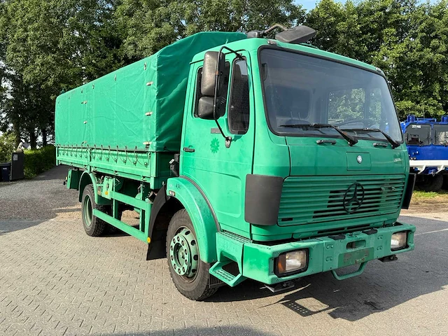Mercedes benz - 1017 - vrachtwagen - afbeelding 15 van  37