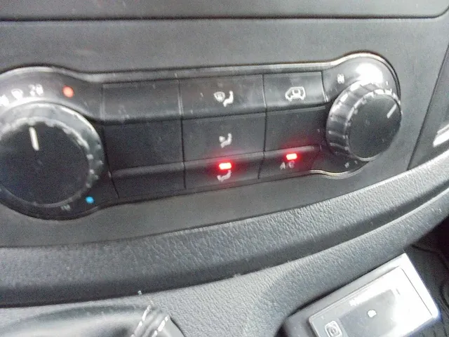 Mercedes-benz - 111 cdi lang cooler - vzr-93-p - afbeelding 6 van  20