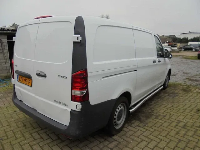 Mercedes-benz - 111 cdi lang cooler - vzr-93-p - afbeelding 14 van  20