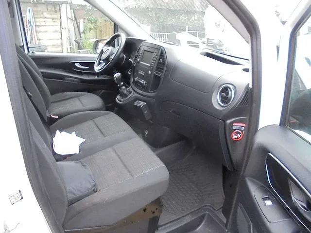 Mercedes-benz - 111 cdi lang cooler - vzr-93-p - afbeelding 16 van  20