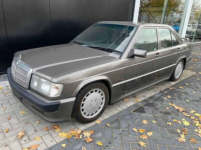 Mercedes-benz - 190 - 2.5 d turbo (1989) - afbeelding 1 van  18
