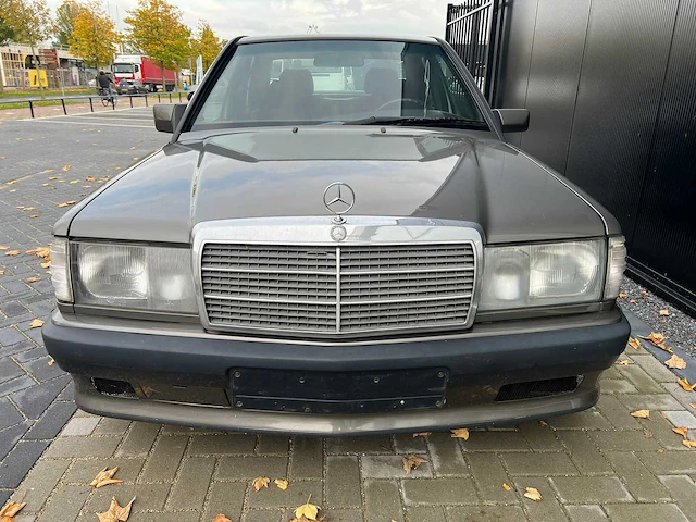 Mercedes-benz - 190 - 2.5 d turbo (1989) - afbeelding 13 van  18