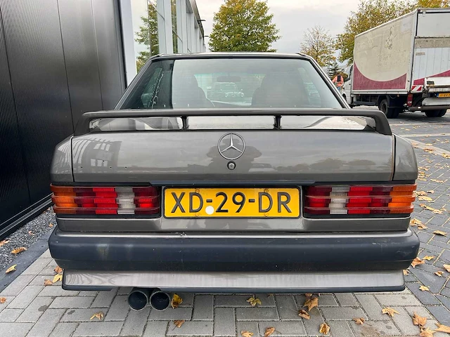 Mercedes-benz - 190 - 2.5 d turbo (1989) - afbeelding 14 van  18