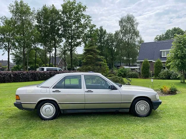 Mercedes-benz - 190-serie - 2.0 e - pr-89-hd - 1986 - afbeelding 14 van  19