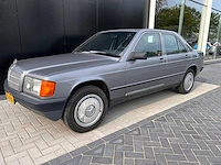 Mercedes-benz - 190-serie - 2.0 e (1987) - afbeelding 7 van  19