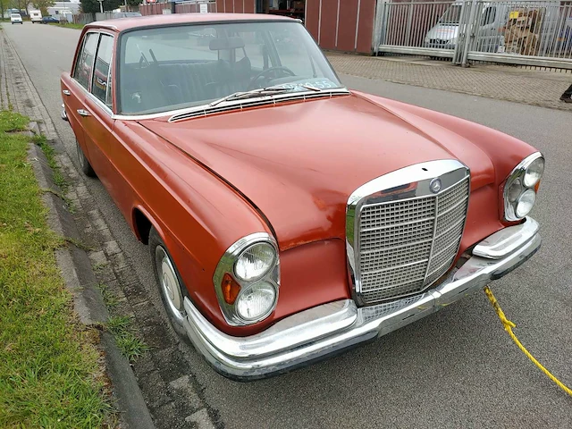 Mercedes-benz - 1971 - w108 280 se - 3.5 v8 - dr-10-55 - afbeelding 8 van  14