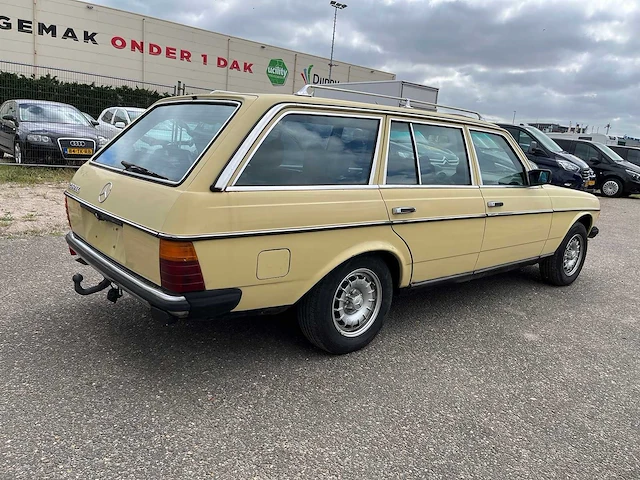 Mercedes-benz - 1979 - 200-280 (w123) combi - 280 te - personenauto - afbeelding 8 van  12