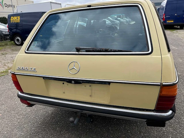 Mercedes-benz - 1979 - 200-280 (w123) combi - 280 te - personenauto - afbeelding 9 van  12