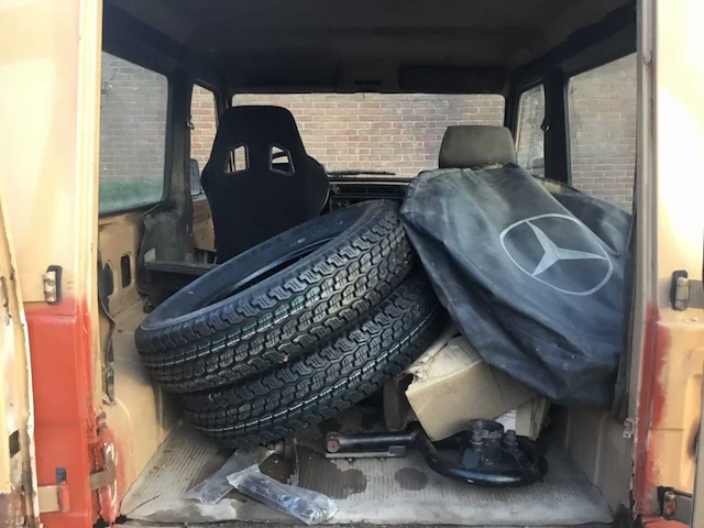 Mercedes-benz - 1980 - 300gd - personenauto - afbeelding 18 van  29