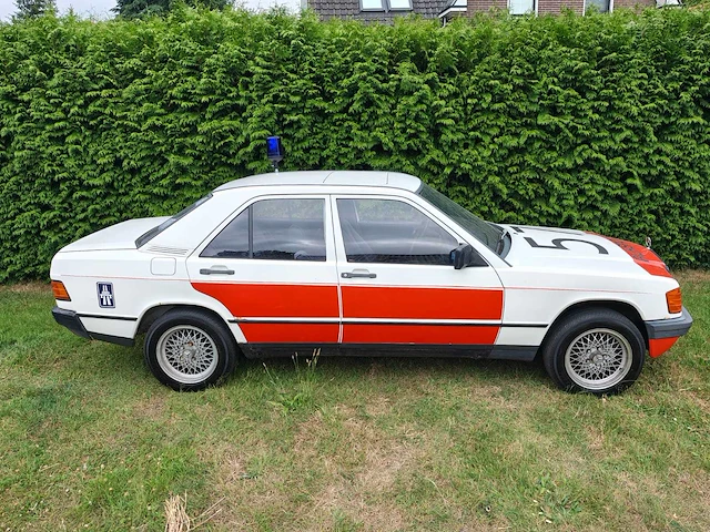 Mercedes-benz - 1983 - 190-serie - 2.0 - 73-tfd-9 - afbeelding 2 van  24