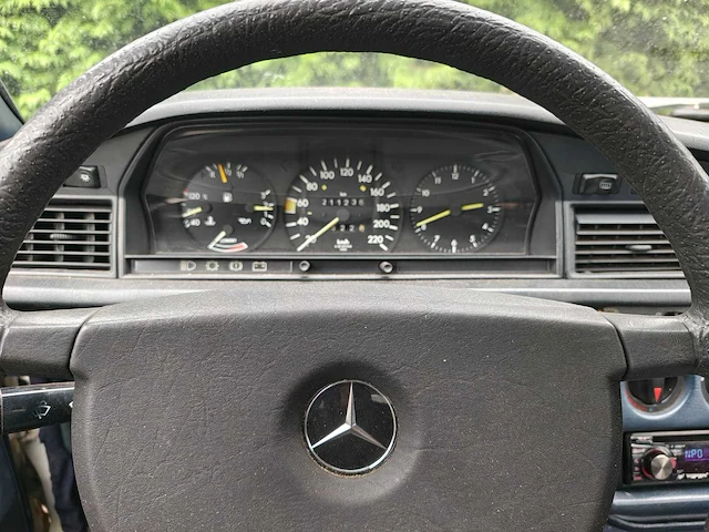 Mercedes-benz - 1983 - 190-serie - 2.0 - 73-tfd-9 - afbeelding 15 van  24
