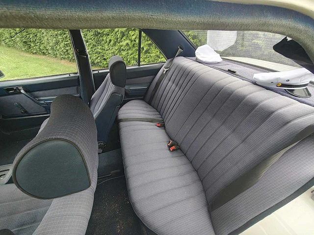 Mercedes-benz - 1983 - 190-serie - 2.0 - 73-tfd-9 - afbeelding 17 van  24