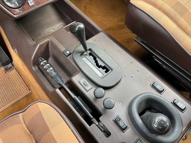 Mercedes-benz - 1988 - g-klasse - 230 ge st.wagon - personenauto - afbeelding 9 van  22