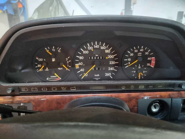Mercedes-benz - 1989 - w126 - 560 se - personenauto - afbeelding 8 van  17