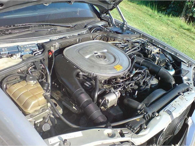 Mercedes-benz - 1989 - w126 - 560 se - personenauto - afbeelding 9 van  17