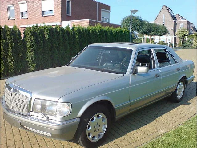 Mercedes-benz - 1989 - w126 - 560 se - personenauto - afbeelding 1 van  17